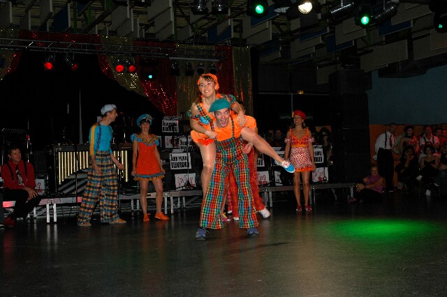 min 2005 11 12 fous swing 186